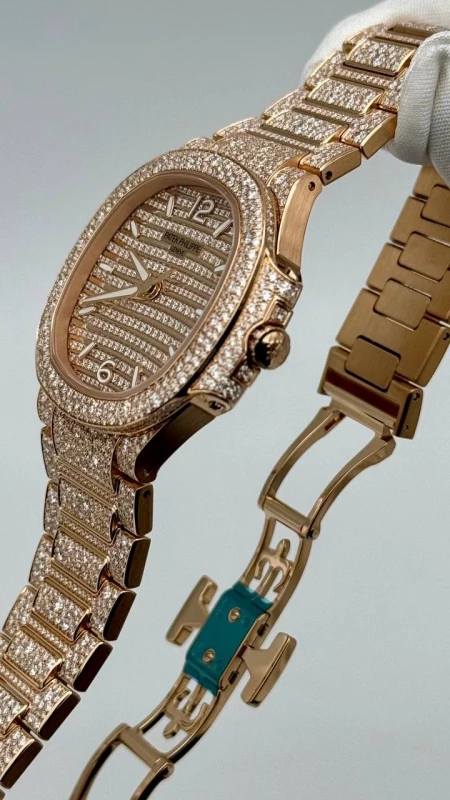 Patek Philippe Nautilus Lady 7118/1450R-001 6