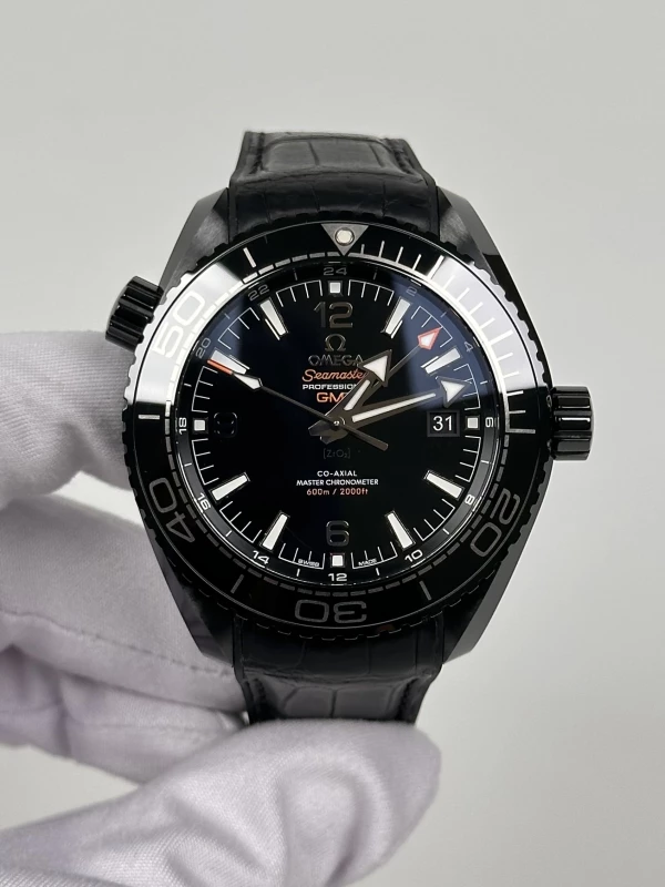 Omega Planet Ocean 600 M Omega Co-Axial Master CHRONOMETER GMT 45,5 мм 215.92.46.22.01.001 2
