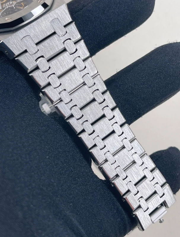 Audemars Piguet 26670ST.OO.1240ST.02 7