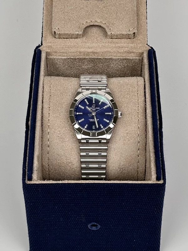 Breitling 32 A77310101C1A1 5