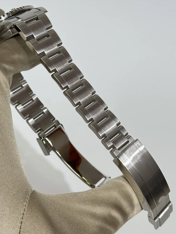 Rolex 40mm Steel 114060-0002 3