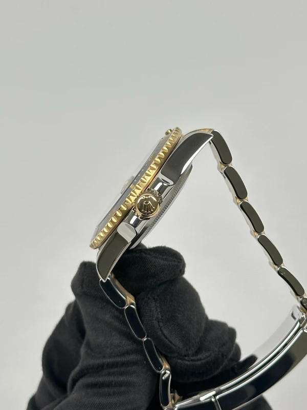 Rolex Date 41 mm Steel and Yellow Gold 126613ln-0002 4