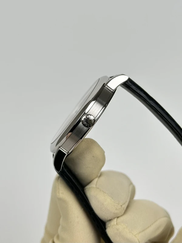 A. Lange & Sohne 233.025 6