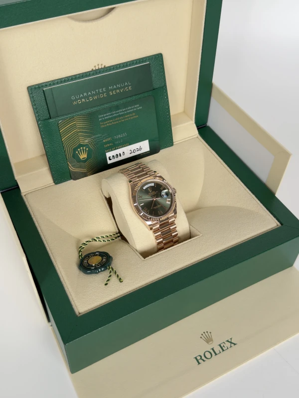 Rolex 36mm Everose Gold 128235-0089 7