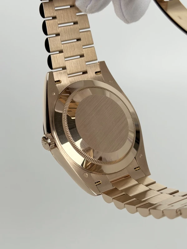 Rolex 40 mm Everose Gold 228235-0025 4