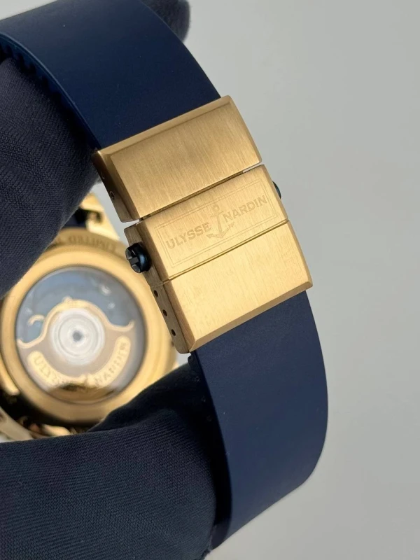 Ulysse Nardin Blue Surf 266-36LE-3A 4