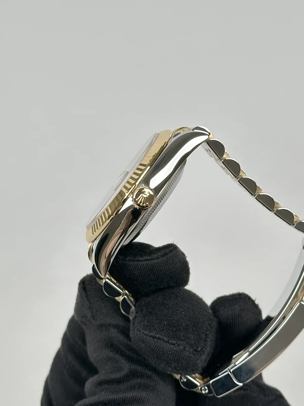 Rolex Datejust 36mm Steel and Yellow Gold 126233-0043 4