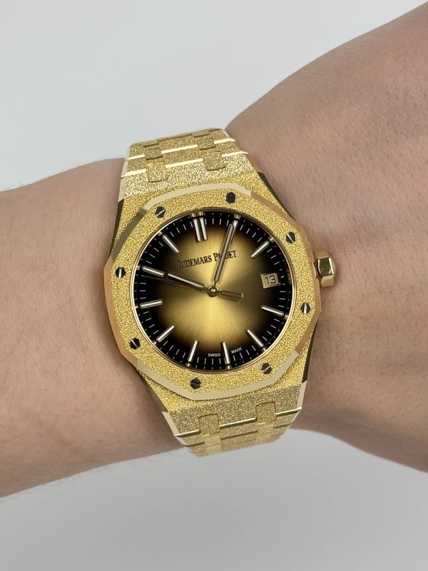 Audemars Piguet Selfwinding 37 mm Special edition  15550BA.GG.1356BA.01 8