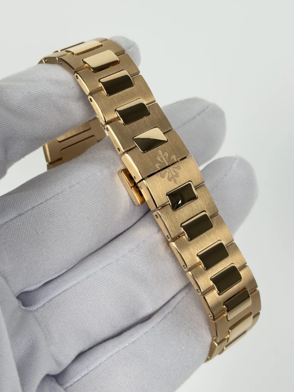 Patek Philippe Lady 7118 7118/1R-001 3