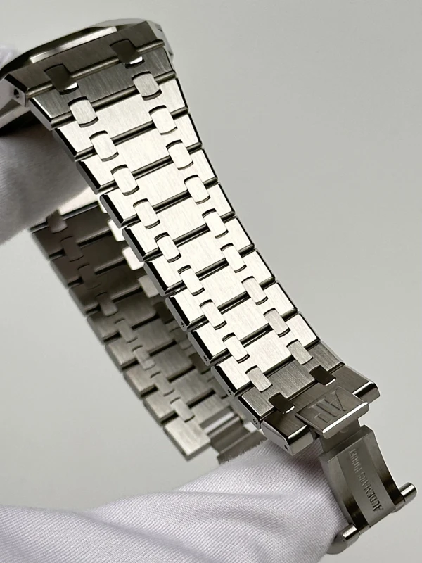 Audemars Piguet Selfwinding 41 mm 15400ST.OO.1220ST.01 6