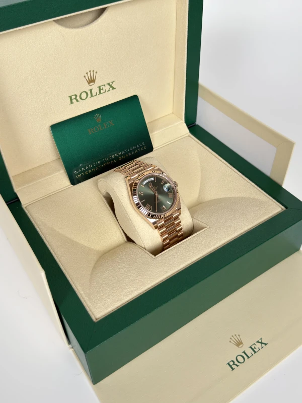 Rolex 40 mm Everose Gold 228235-0025 5