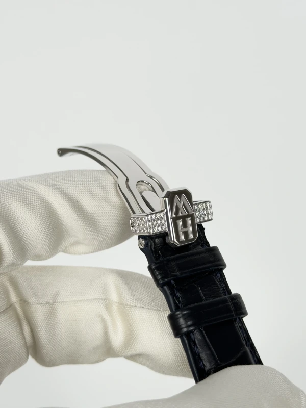 Harry Winston 200-UCA39W 5