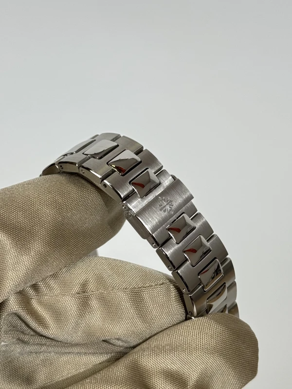 Patek Philippe 5711/1 5711/1A-010 5