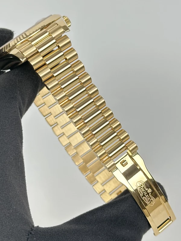 Rolex 40mm Yellow Gold 228238-0005 6