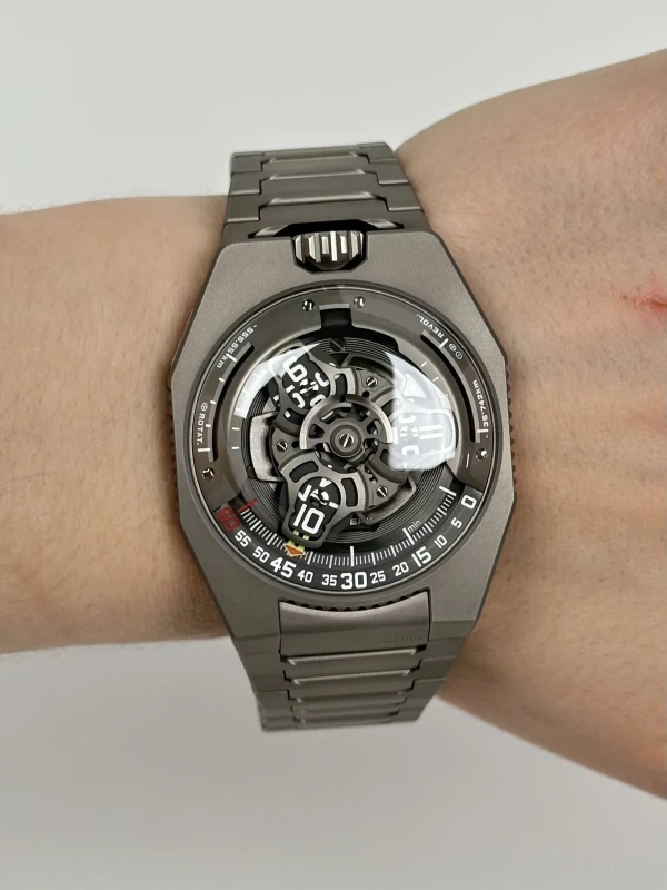 Urwerk Magic T UR-100V Magic T 8