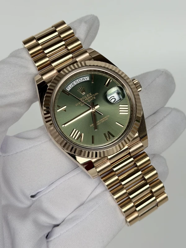 Rolex 40 mm Everose Gold 228235-0025 2