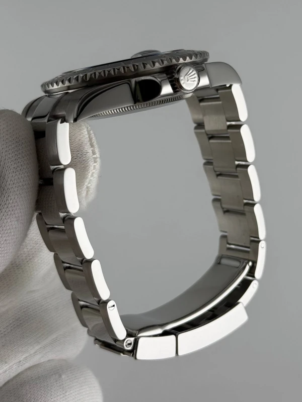 Rolex 40mm Steel 116710LN-0001 6