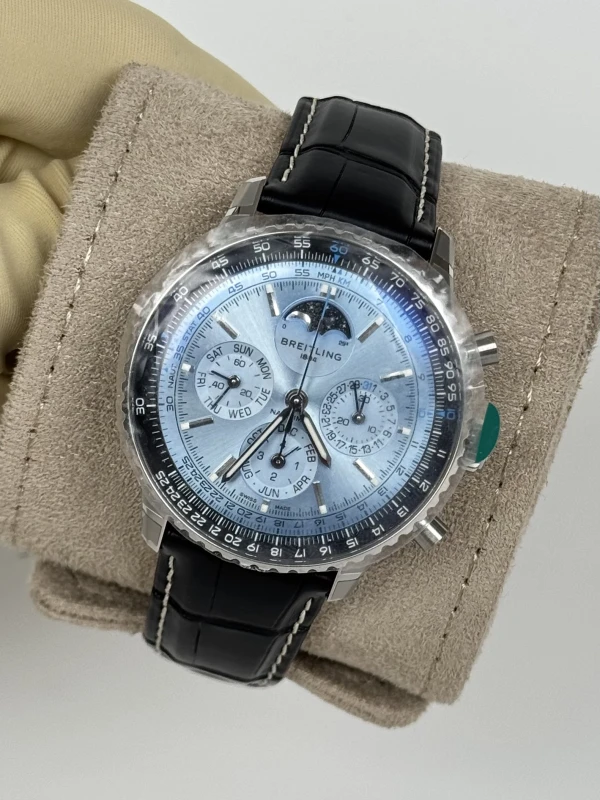 Breitling B19 CHRONOGRAPH 43 PERPETUAL CALENDAR PB1920251C1P1 3