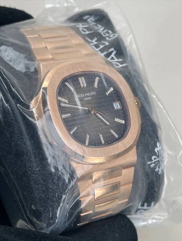 Patek Philippe 5711/1 5711/1R-001 3