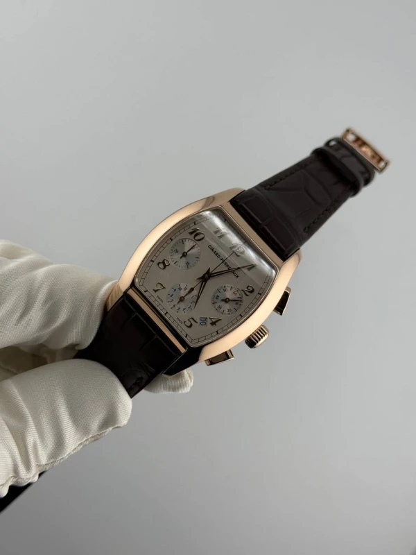 Girard Perregaux Chronograph  27650-52-122-BAEA 7