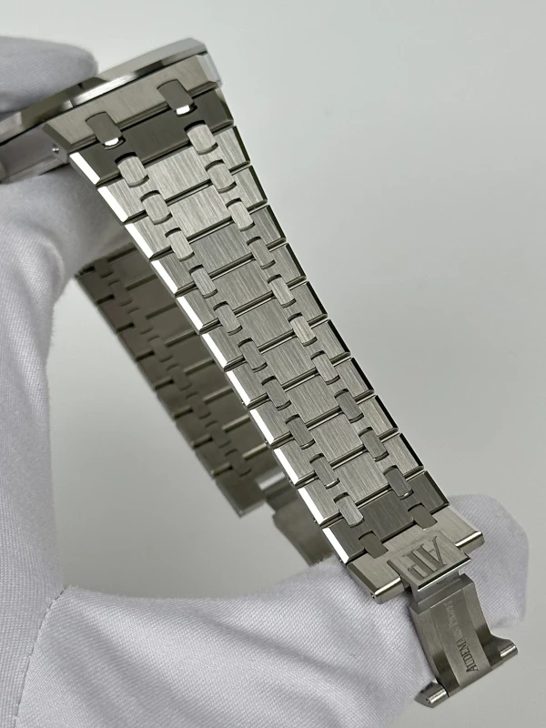 Audemars Piguet Selfwinding 15510ST.OO.1320ST.07 5