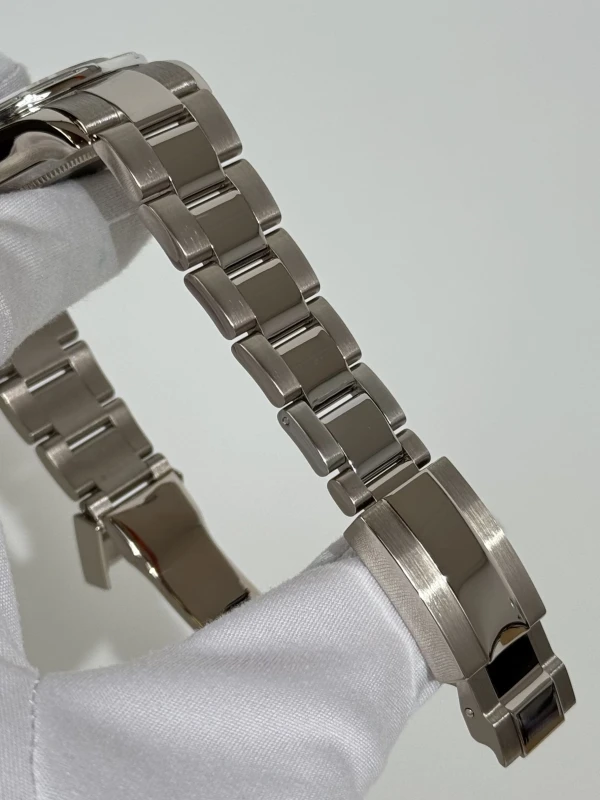 Rolex Cosmograph Daytona 40mm White Gold 116509 pave fix 3