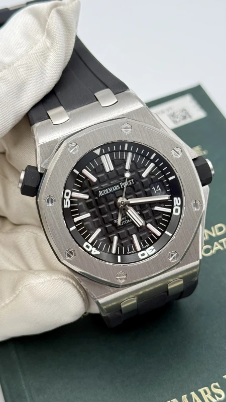 Audemars Piguet Diver 15703ST.OO.A002CA.01 3