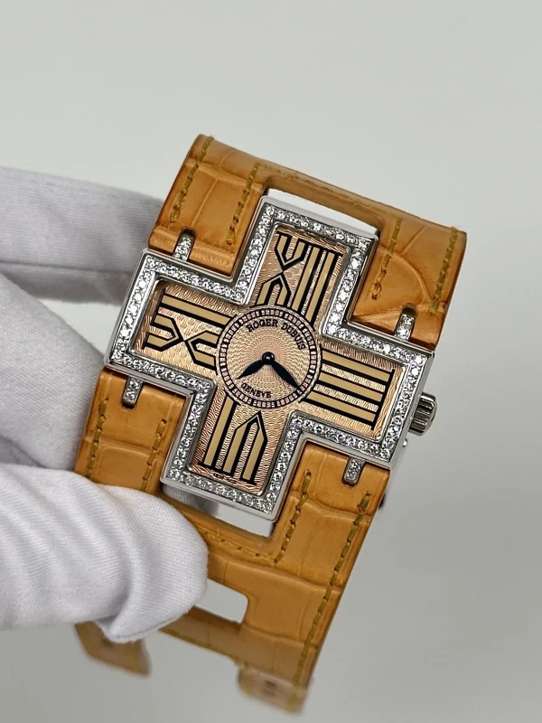 Roger Dubuis Follow Me F17 54 4