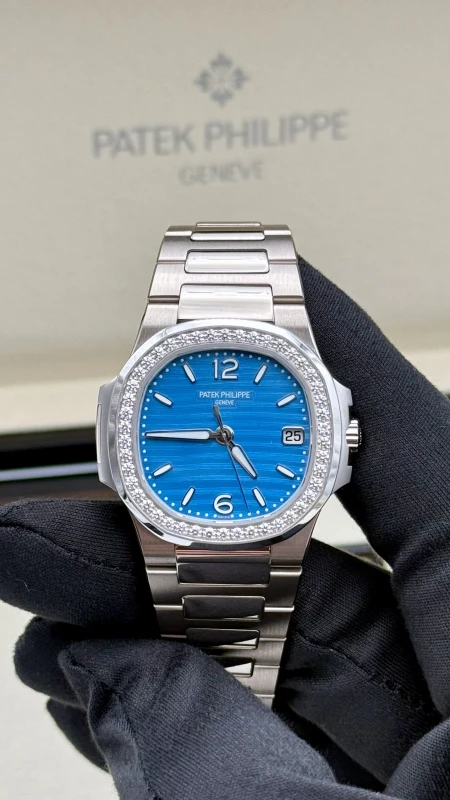 Patek Philippe 7010/1G-013 4