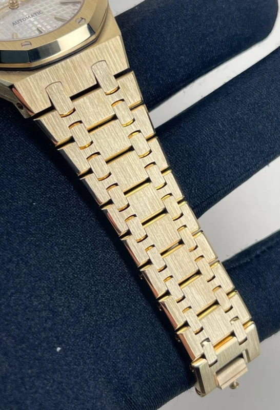 Audemars Piguet 15450BA.OO.1256BA.01 7