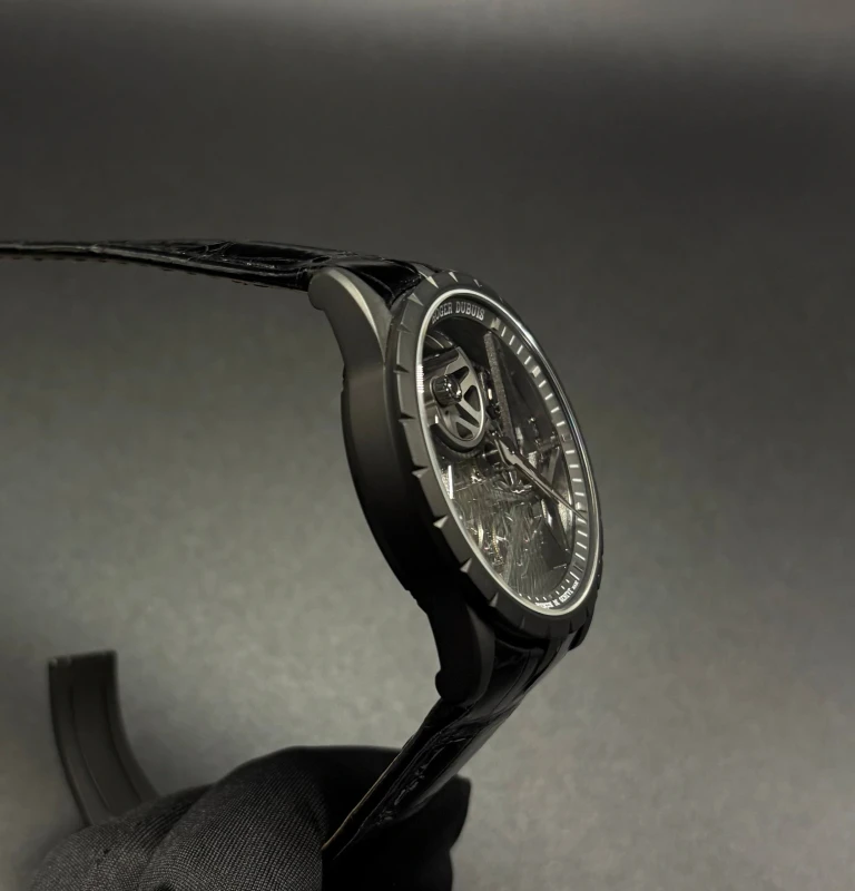 Roger Dubuis DBEX0473 3