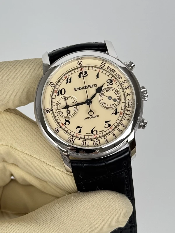 Audemars Piguet Chronograph Automatic  26100BC.OO.D002CR.01 3