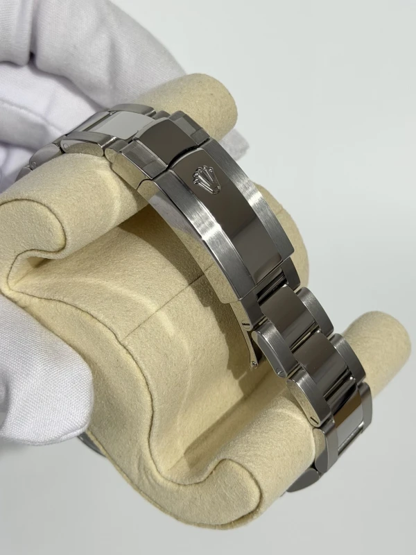 Rolex 41mm Steel 126300-0015 4