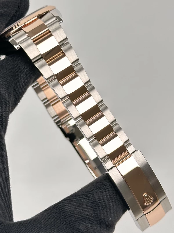 Rolex 36mm Steel and Everose Gold 126231-0024 5