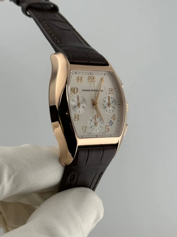 Girard Perregaux Chronograph  27650-52-122-BAEA 6