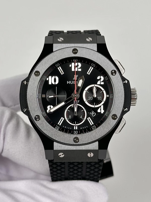 Hublot 301.CM.130.RX 2