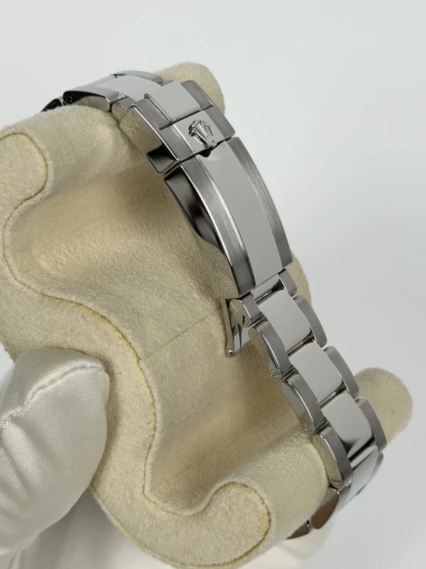 Rolex 126710GRNR-0004 4