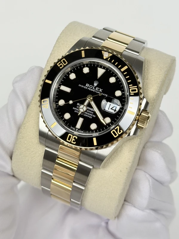 Rolex Date 41 mm Steel and Yellow Gold 126613ln-0002 3