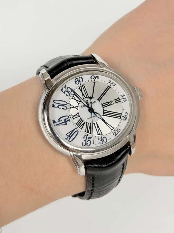 Audemars Piguet Millenary Selfwinding 3 Hands Date  15320BC.OO.D028CR.01 6