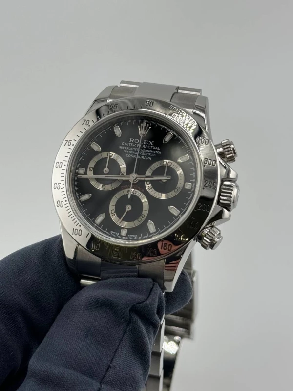 Rolex Cosmograph 40mm Steel 116520 4