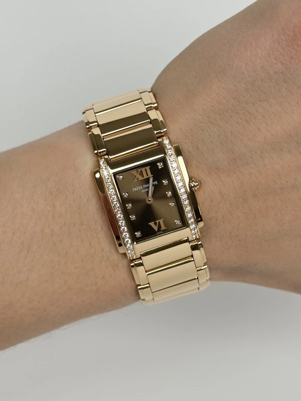 Patek Philippe  Ladies 4910/11R-010 6