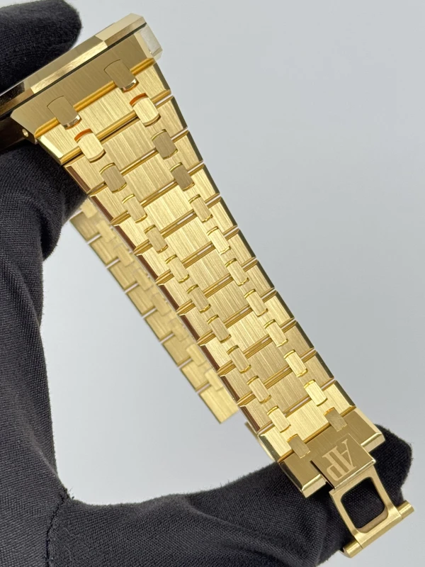 Audemars Piguet 26730BA.OO.1320BA.01 6