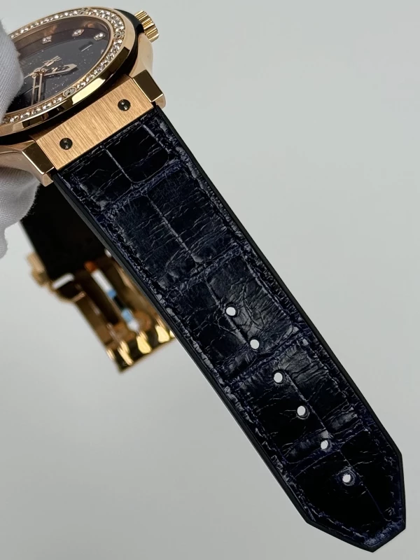 Hublot 542.ON.8490.SR.1204 7