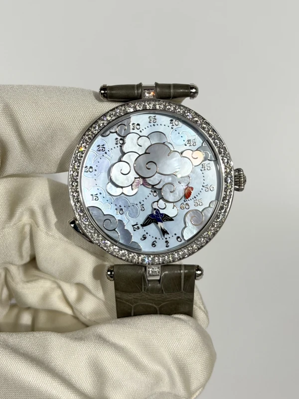 Van Cleef & Arpels Lady Arpels Ronde des Papillons  VCARO8OD00 2