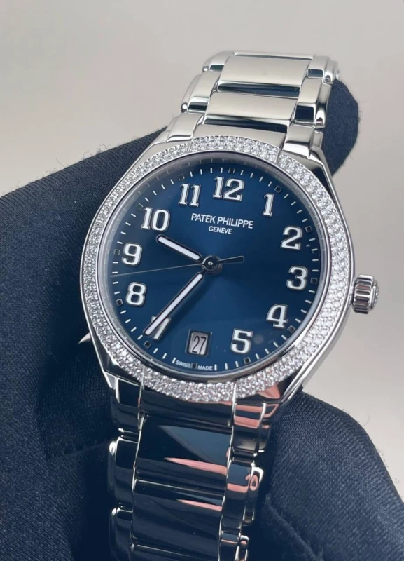 Patek Philippe 7300/1200A-001 2