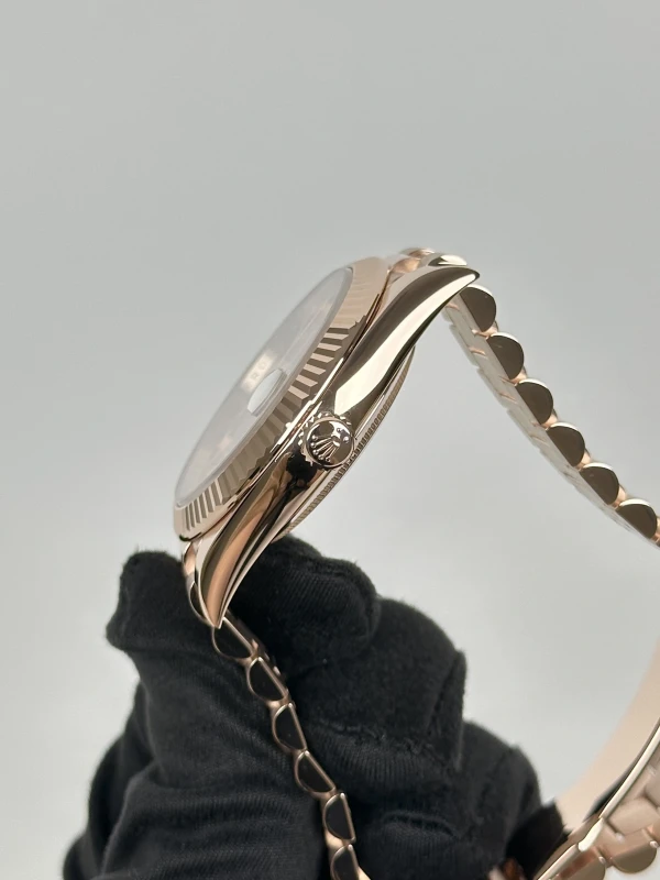 Rolex 40 mm Everose Gold  228235-0001 4