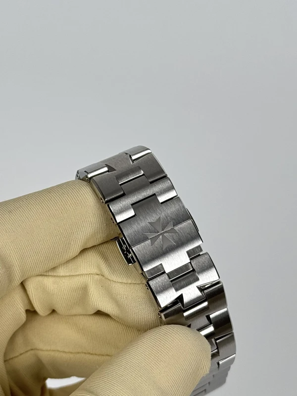 Vacheron Constantin CHRONOGRAPH 5520V/210A-B148 8