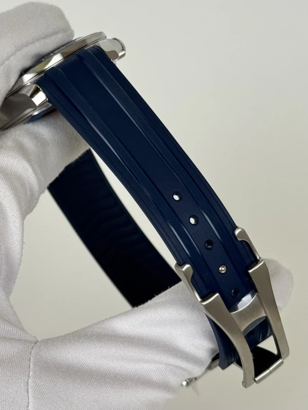 Omega DIVER 300M 210.32.42.20.04.002 5