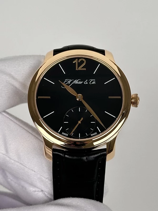 H. Moser & Cie Endeavour 2