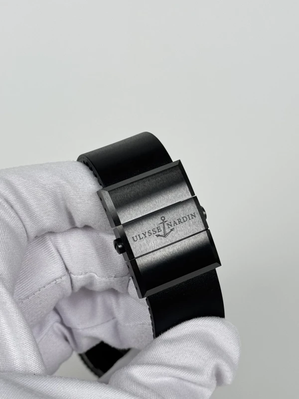 Ulysse Nardin 263-92B2-3C/922 8